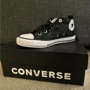Converse Chuck Taylor All Star Street Mid Kid's Sneakers Size 1